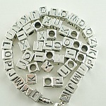 Perle carré charms alphabet N°01 lettre T métal argenté 7x7 mm