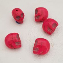 Lot 13 Howlite tonede hodeskaller 18 mm