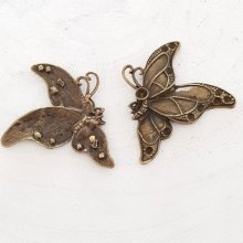 Sommerfugl amulett nr. 11