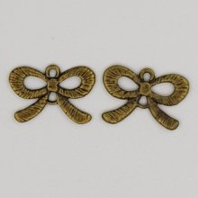 Sløyfe Charm N°23 Bronse Metallbånd Charm