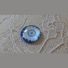 glass cabochon rund 12mm blå blomst 032 
