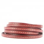 Rødt flatt kalveskinn 05 mm x 20 cm Sydd 1 hvit tråd