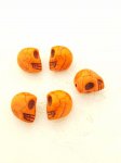 Lot 01 Howlite tonede hodeskaller 18 mm