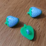 Fancy knapper, barn, babyer Jordbær mønster N°10 grønn og blå pastell