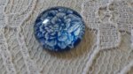 glass cabochon rund 12mm blå blomst 019 