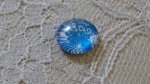 glass cabochon rund 12 mm blå blomst 002 