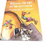 Livre: bijoux de sac et de portables