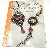Livre bijoux tissés, perles à l'aiguille.