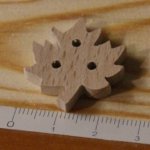 Håndlaget Maple Leaf Knott 25mm massivt tre Scrapbook Embellishment Nature Tree Leaf
