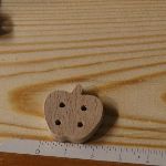 Knapp eple 22mm massivt tre utsmykning håndlaget scrapbooking