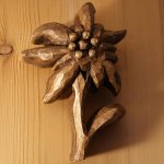 Edelweiss håndskåret og vokset i valnøtt, lindetre, skulptur, interiørdekorasjon