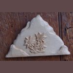 Fjell med håndskåret edelweiss