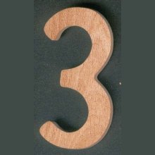 Nummer 3 ht 10cm i tre for å holde fast