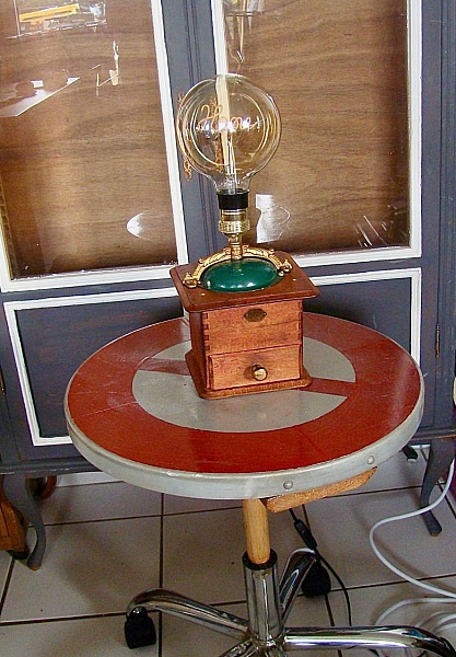 Gammel kaffem&oslash;llelampe EDISON