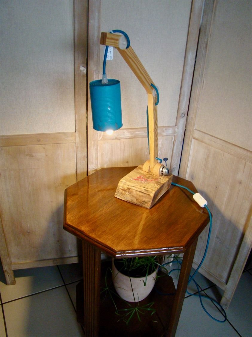 Badass blå lampe for slem gutt