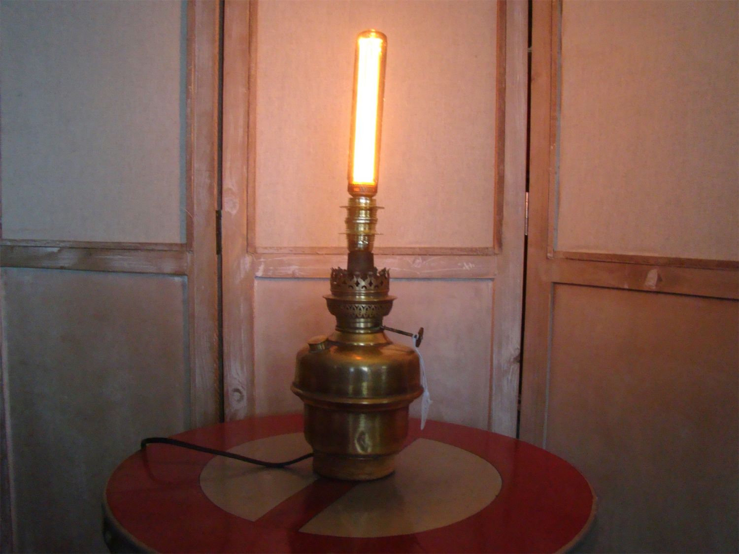 Messing parafinlampe i EDISON-stil 
