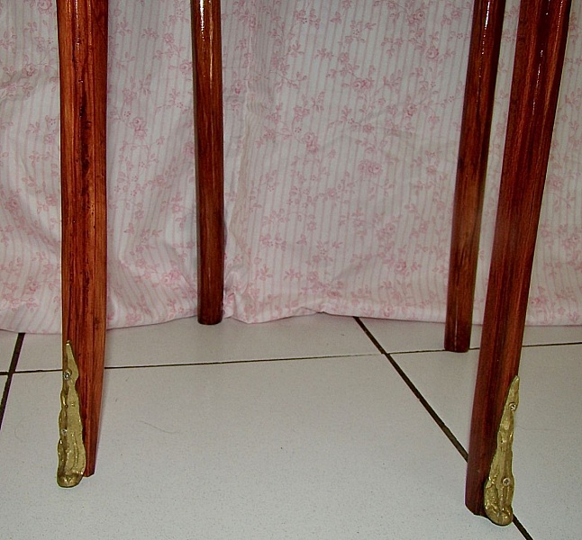 Tempus Fugit liten kommode 