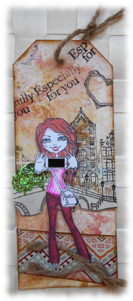 Style boho pour un marque-pages original tout en relief orang&eacute; ros&eacute; noir en carton forme tag