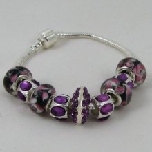 Sølv armbånd med lilla perler og rhinestones
