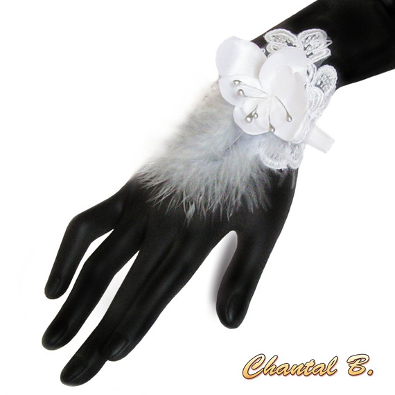 Blonder og hvit sateng blomst bryllup mansjett armbånd