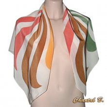 Foulard carr&eacute; cr&egrave;pe de soie SUR COMMANDE peint main Astr&eacute;e saumon beige