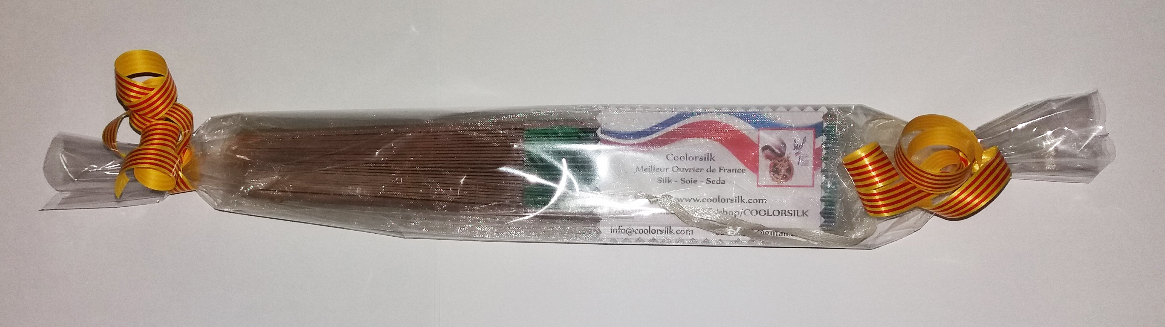 Min første håndtegnede og malte bomullsvifte "Minouche".