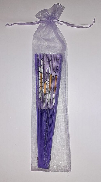 Min f&oslash;rste h&aring;ndtegnede og malte bomullsvifte &aring; personalisere