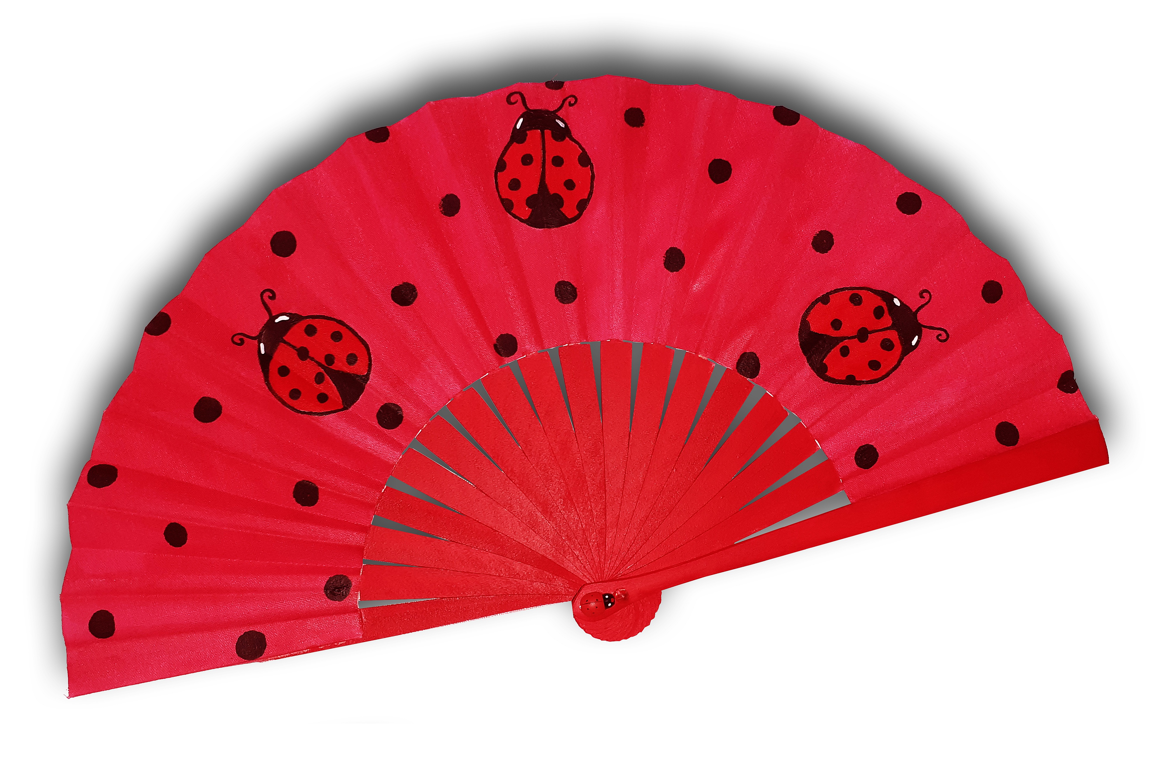 Min f&oslash;rste h&aring;ndtegnede og malte bomullsvifte "Cocci mini".