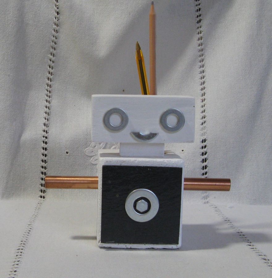 Tre og skifer robot blyantveske, unik og original kreasjon