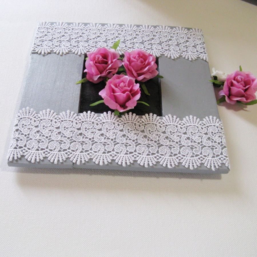 Shabby Chic blomstermaleri i resirkulert tre og skifer, unik kreasjon