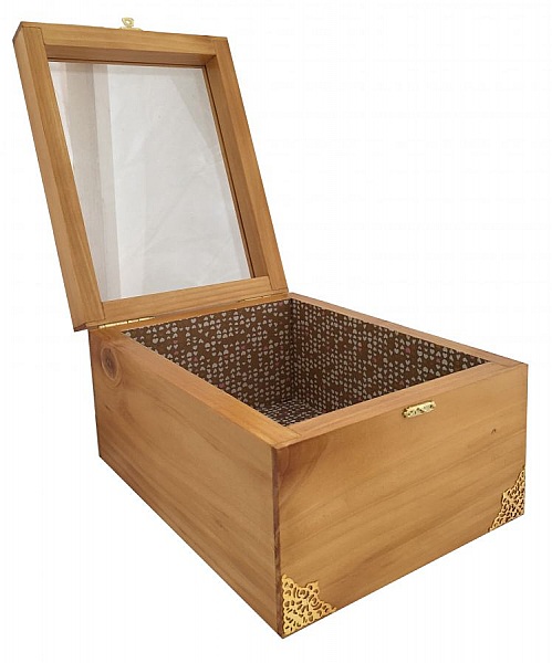 Treboks med glasslokk. Modell : honninghjerte.