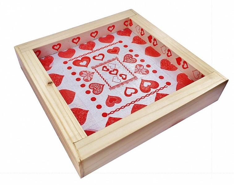 Bordmatte i laurb&aelig;r / hasseln&oslash;tt trestokker, vendbar i en kopp med jacquard hjertedekorasjon