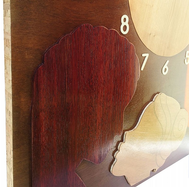 Gigantisk treklokke "Kysset