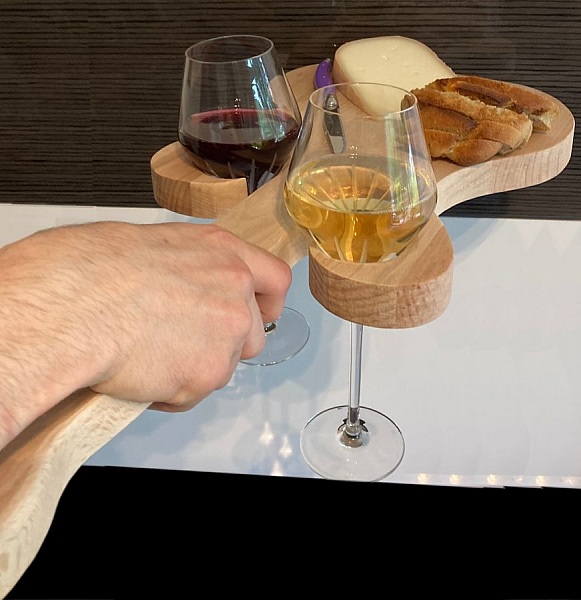 FSC naturlig b&oslash;k tre skj&aelig;rebrett modell gitar sted for 2 glass