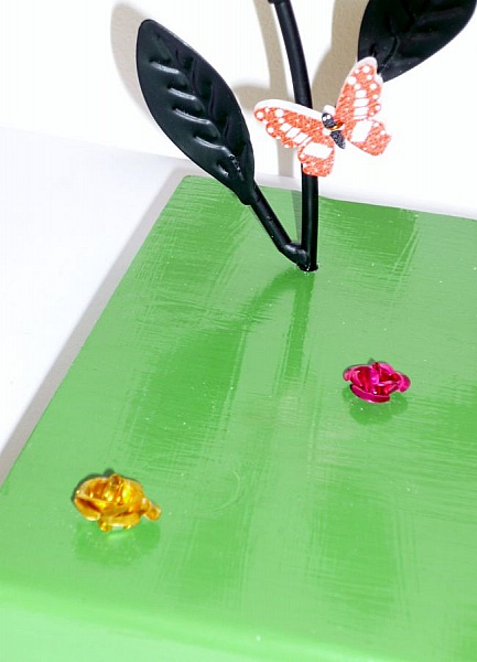 Moderne bokst&oslash;tte i massivt tre "Kaniner" i Landes furu 