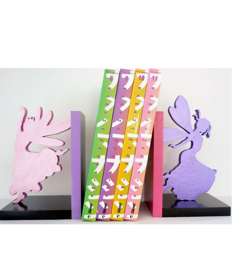 Moderne bokstøtte i tre "Happy Fairies