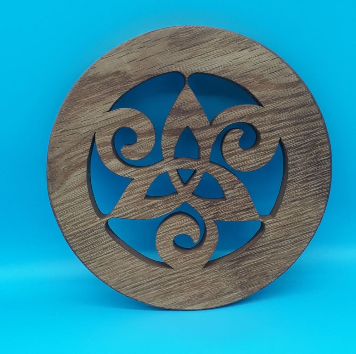 Plateunderlag med keltiske symboler