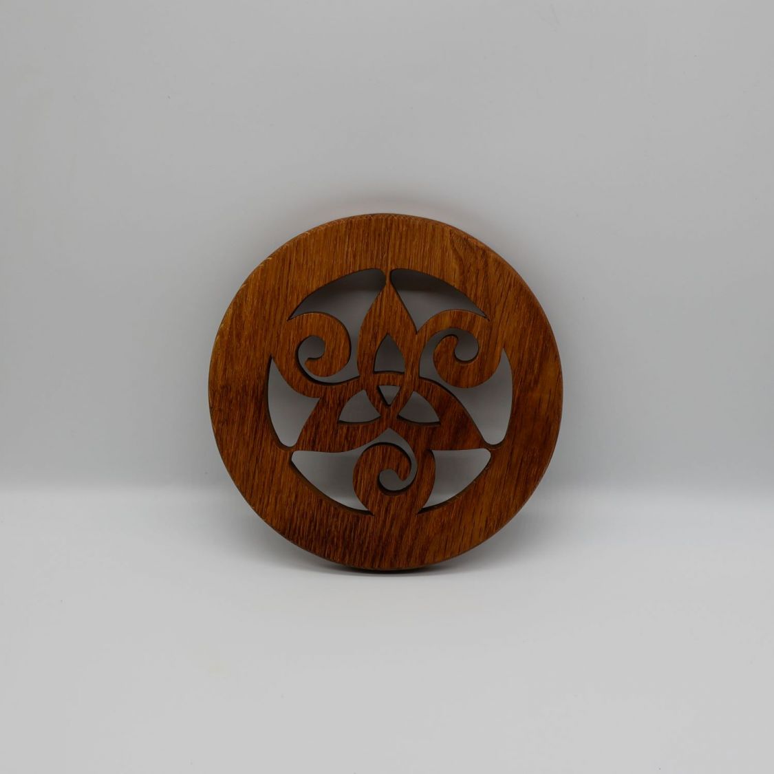 Plateunderlag med keltiske symboler