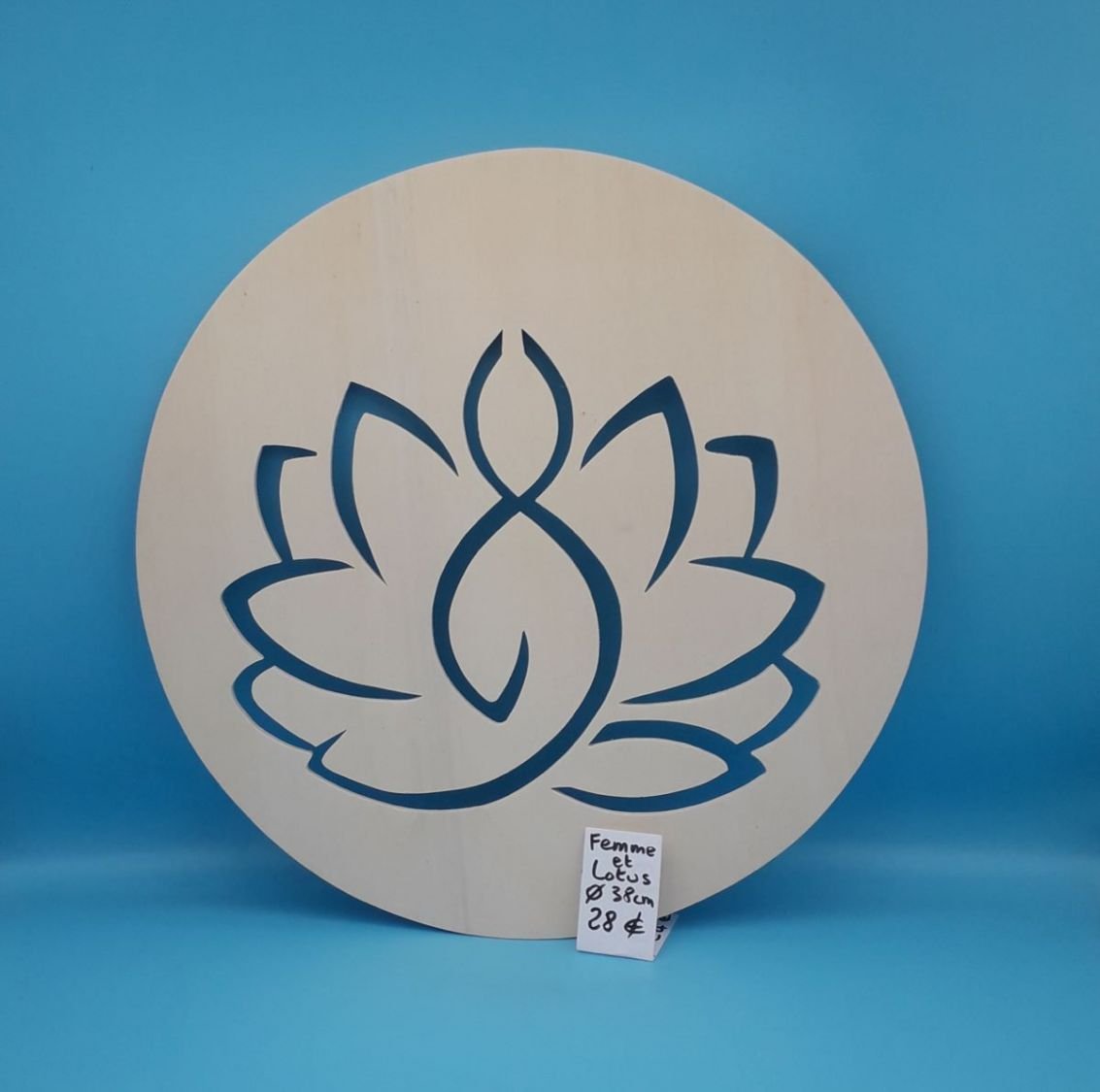 Sittende kvinne i lotus (liten størrelse)