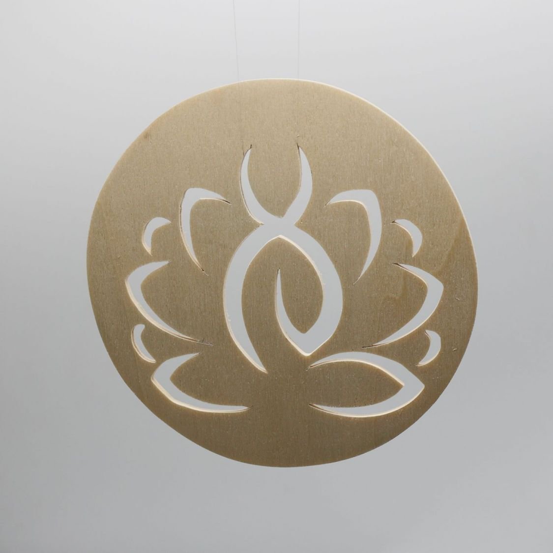 Sittende kvinne i lotus (liten størrelse)