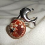 Original ring i 925 sølv med jaspisstein og delfin