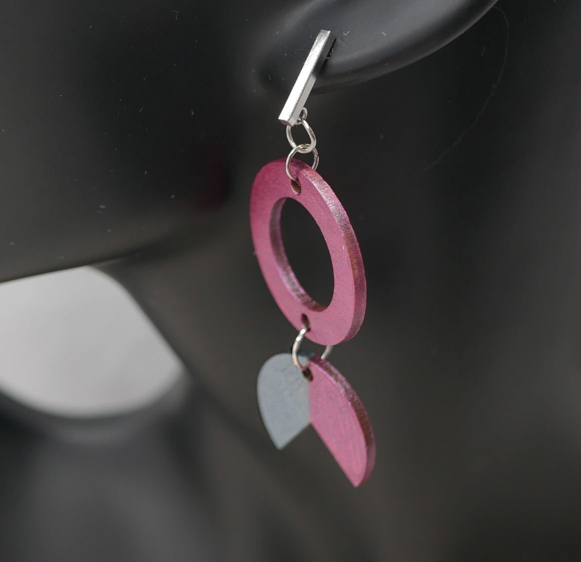 Tre geometriske anheng øreringer Fuchsia og grå