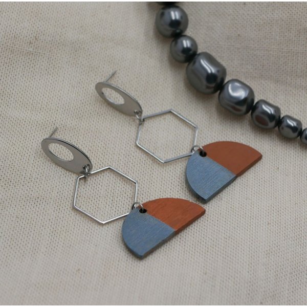 Gr&aring; og brune geometriske anheng &oslash;redobber