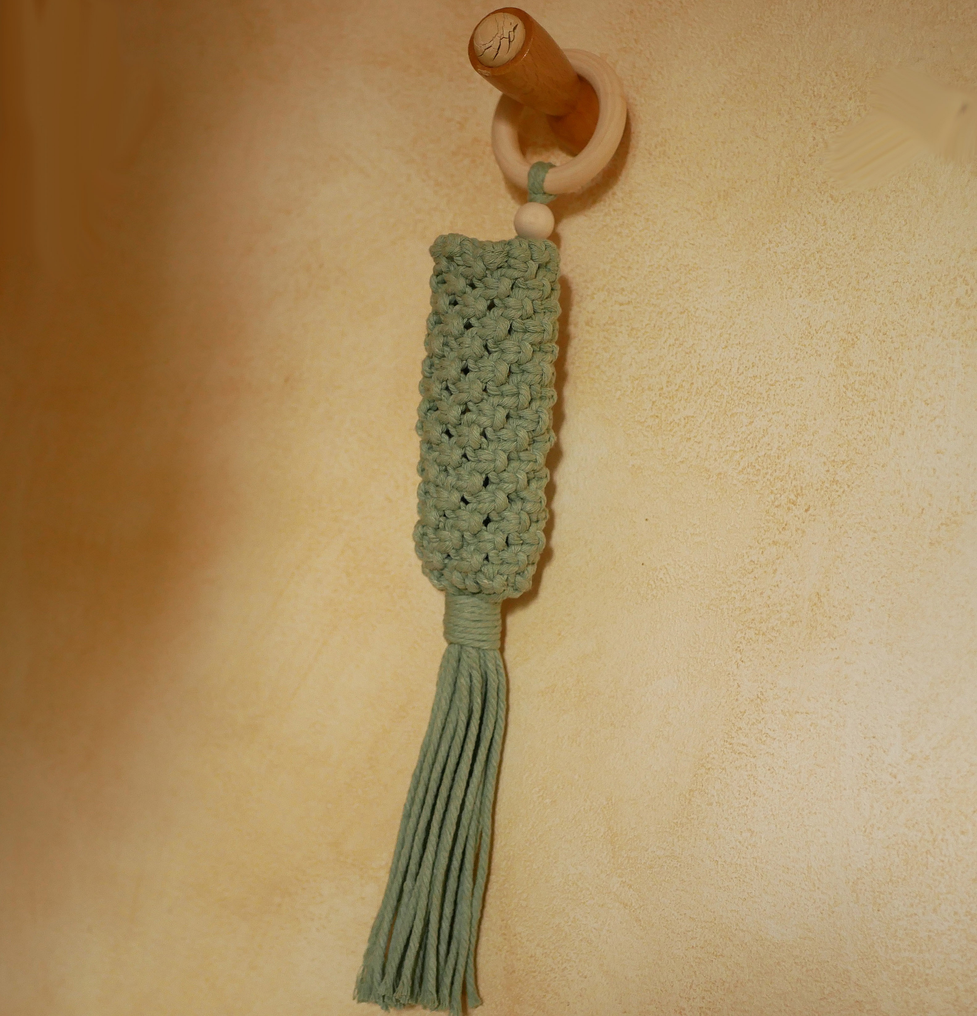 Suspension en macram&eacute; pour fleurs s&eacute;ch&eacute;es avec corde coton couleur vert