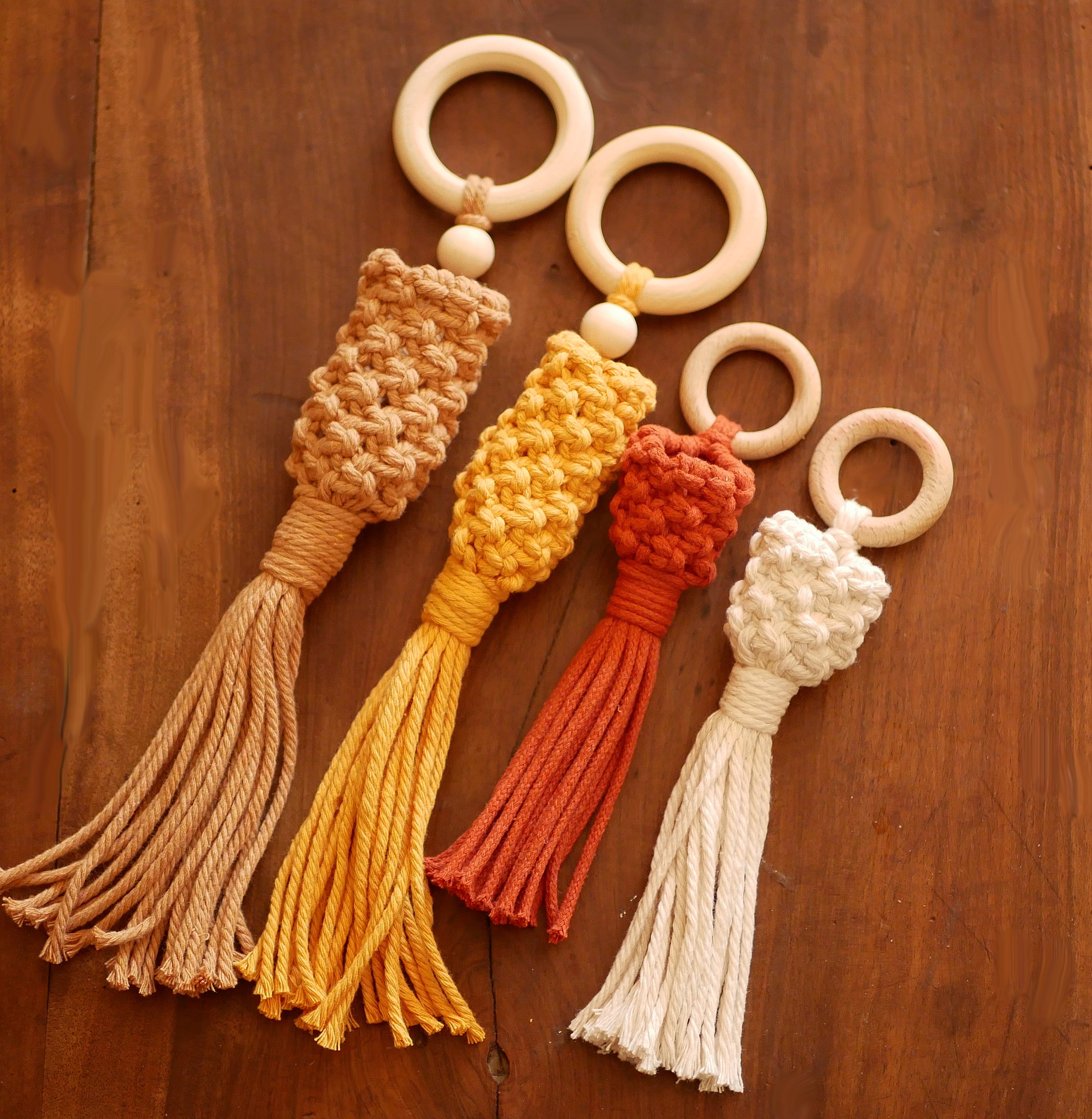 Suspension en macram&eacute; pour fleurs s&eacute;ch&eacute;es avec corde coton couleur vert