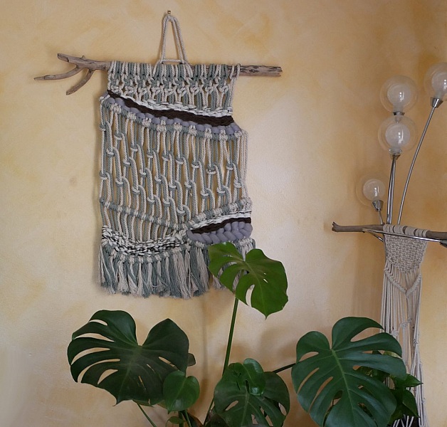 Tenture murale en macram&eacute; au duo de cordes et tissage de laines