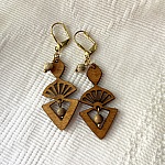 Boucles d'oreilles géométriques en bois et mini perles