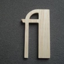 Trebokstav modell BETTY BLACK