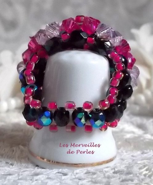 Hibiskusring med Swarovski krystallfasetter og spinnere