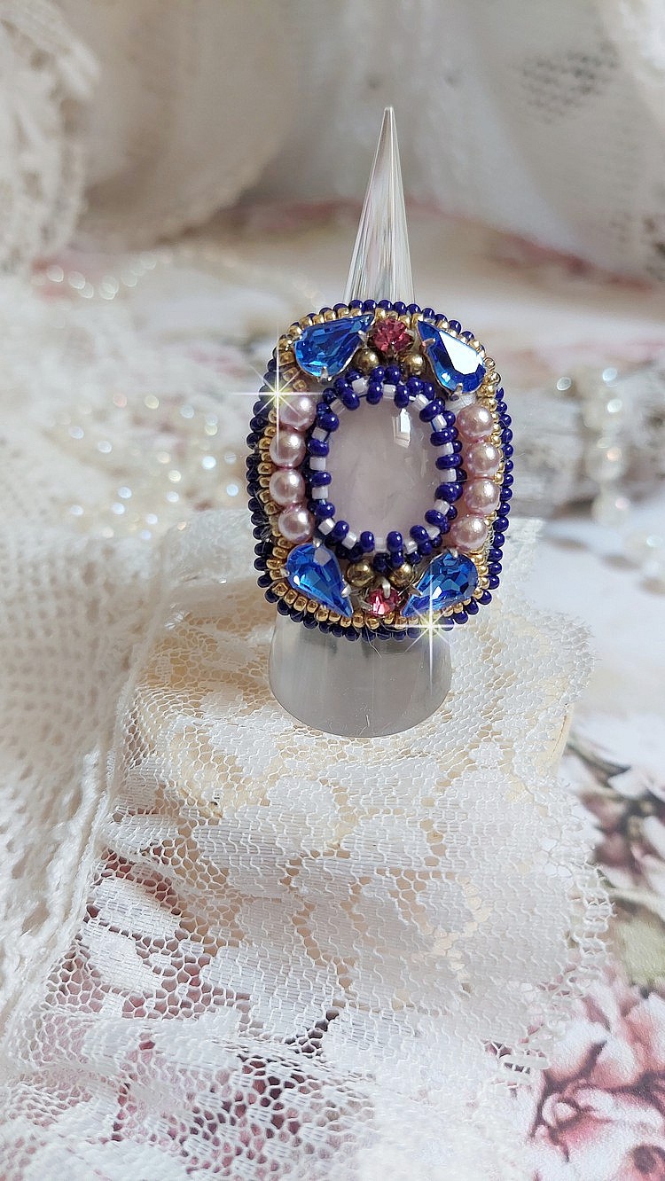 Amazon Gabrielle ring brodert med kvarts og Swarovski-krystaller